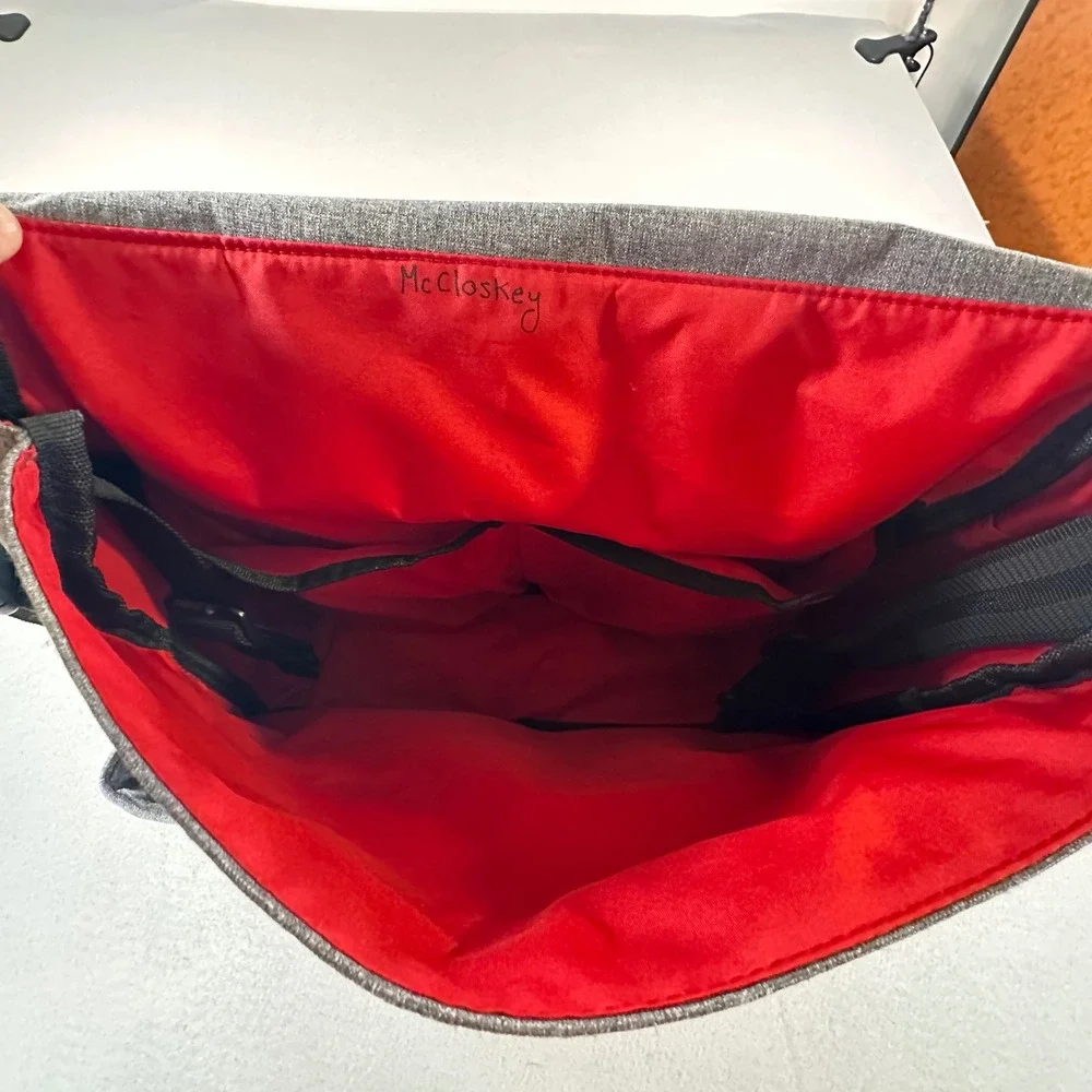 Skip Hop Via Messenger Diaper Bag Heather Grey Red Lining with Changing Pad